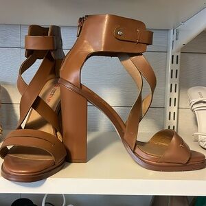 JUSTFAB Richelle Block Heels 7.5